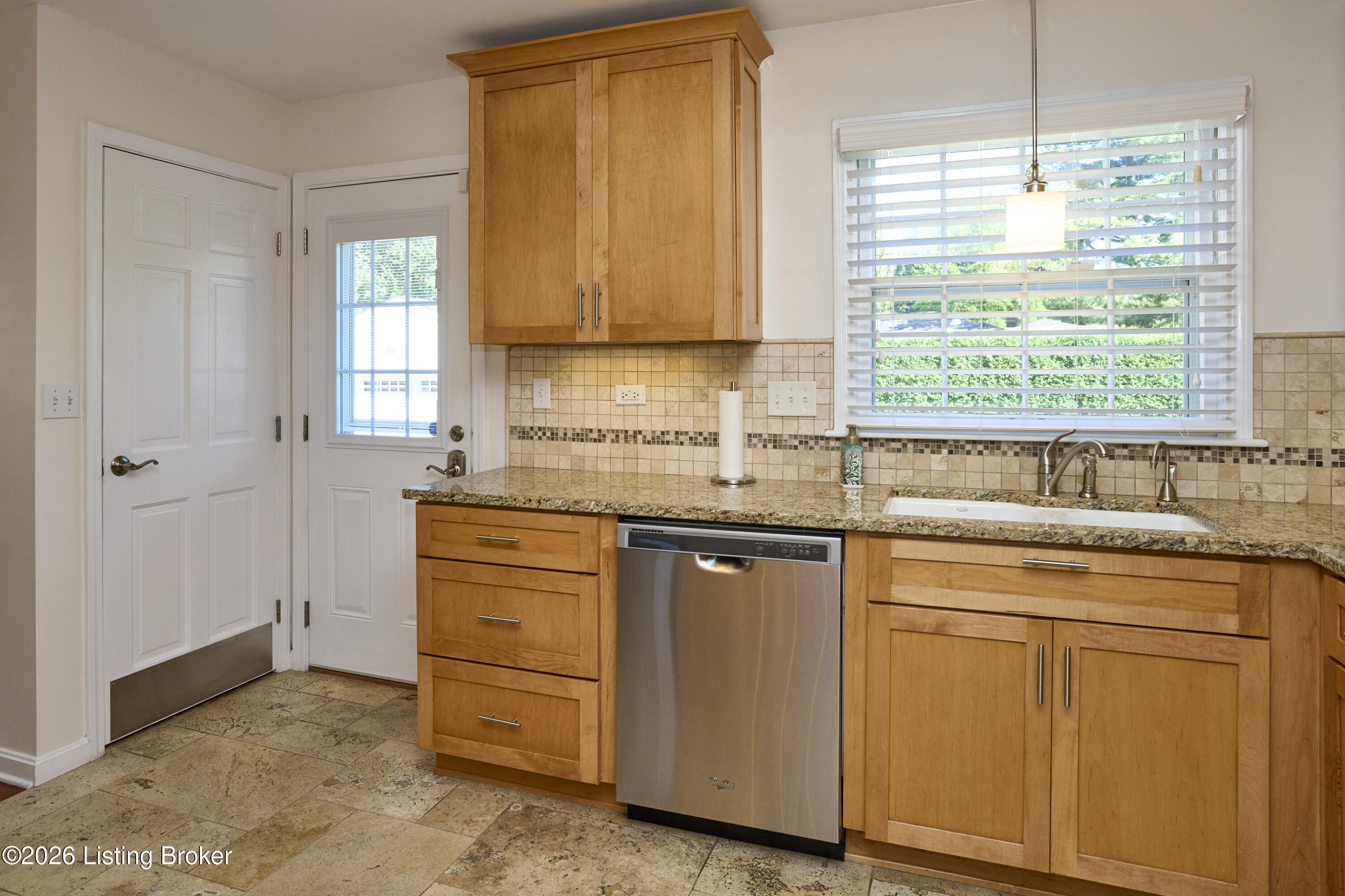 6909 Greenlawn Road Louisville, KY 40222 - Photo 14 of 42 KITCHEN_3