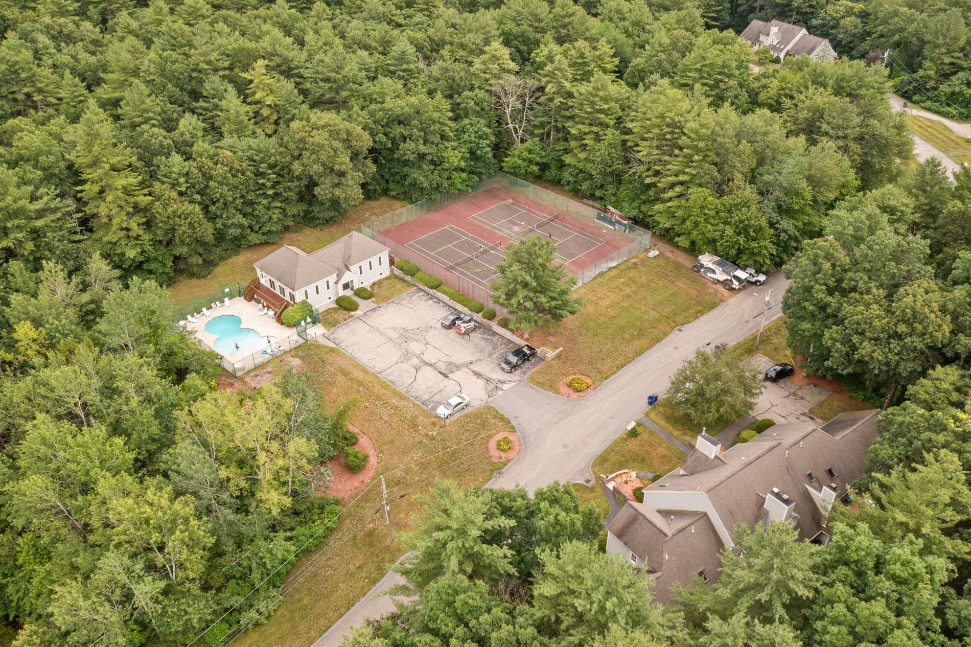 427 Elk Run Road Hudson, NH 03051 - Photo 37 of 39