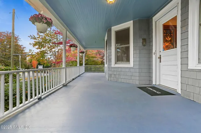 $2,760,000 | 11 Shorelands Place, Old Greenwich, CT 06870