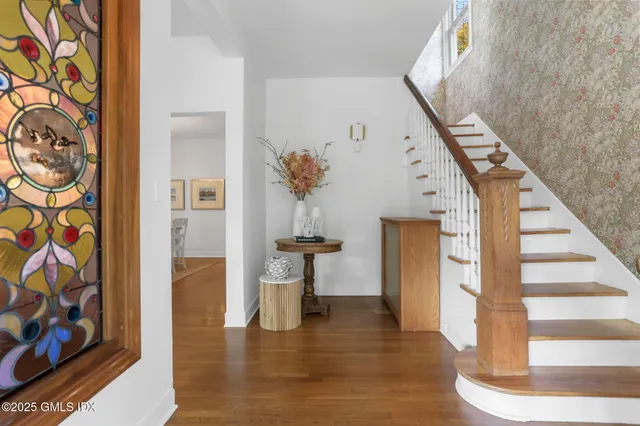 $2,760,000 | 11 Shorelands Place, Old Greenwich, CT 06870