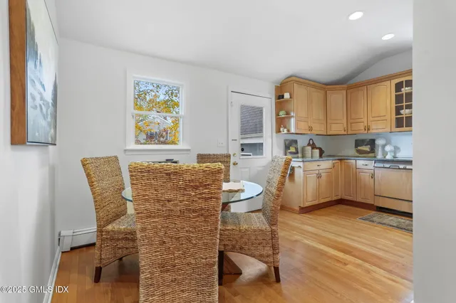 $2,760,000 | 11 Shorelands Place, Old Greenwich, CT 06870