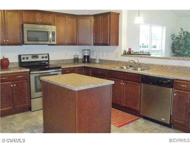 5791 Mako Road New Kent, VA 23124 - Photo 2 of 15 Gallery Image 2