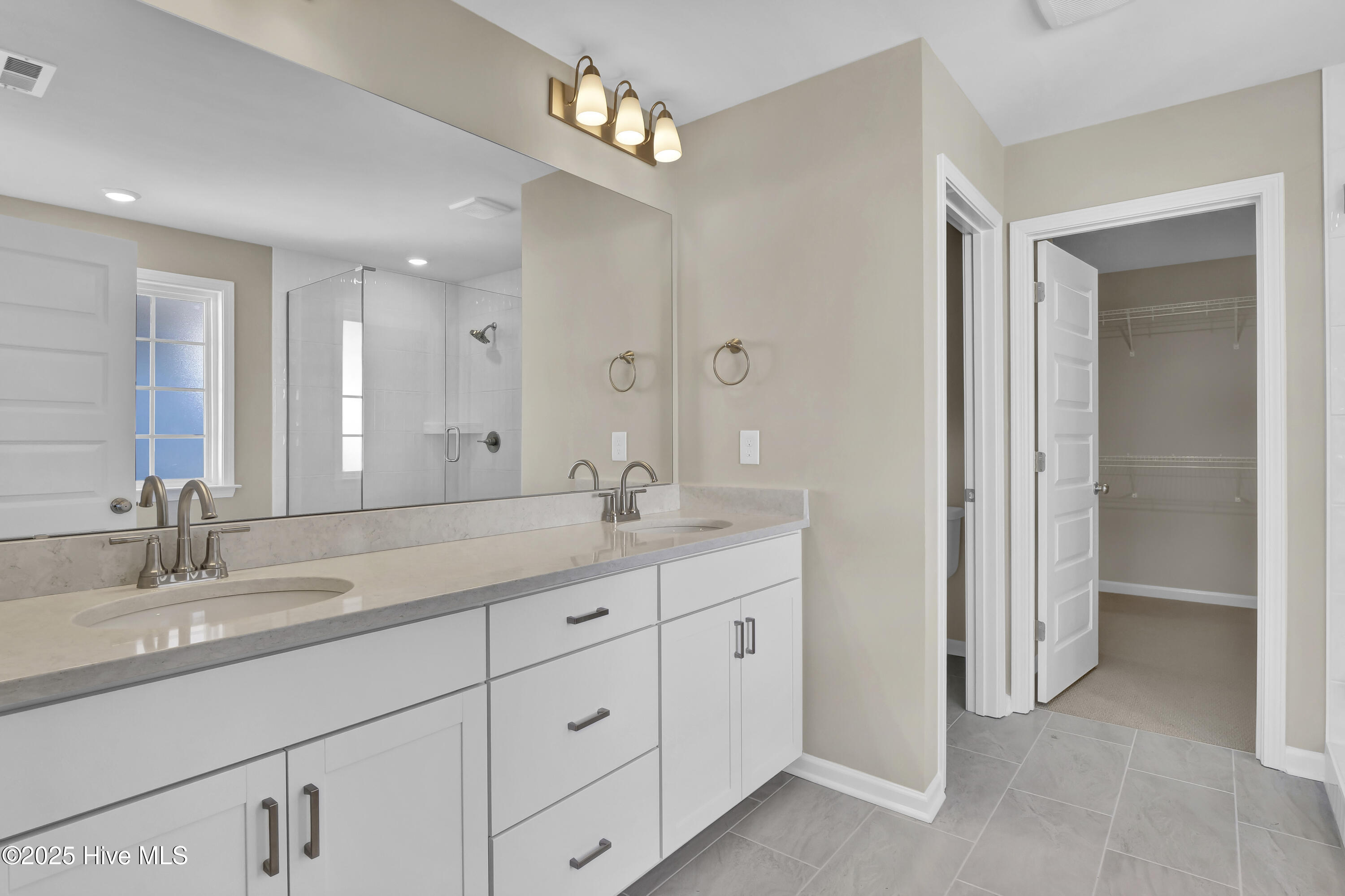 6830 Fellowship Drive Leland, NC 28451 - Photo 18 of 49 Primary Bath