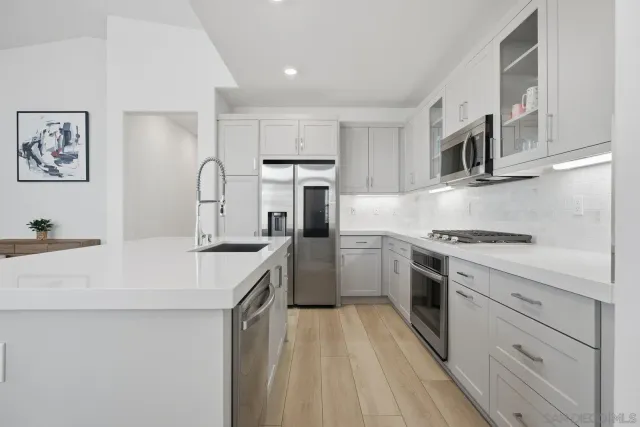 $989,000 | 12641 Elizabeth Way, San Diego, CA 92129