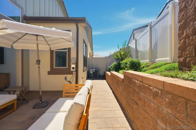 $989,000 | 12641 Elizabeth Way, San Diego, CA 92129