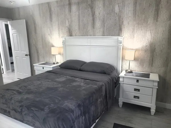 $2,200 | 511 West Pine Street, Unit B, Lantana, FL 33462