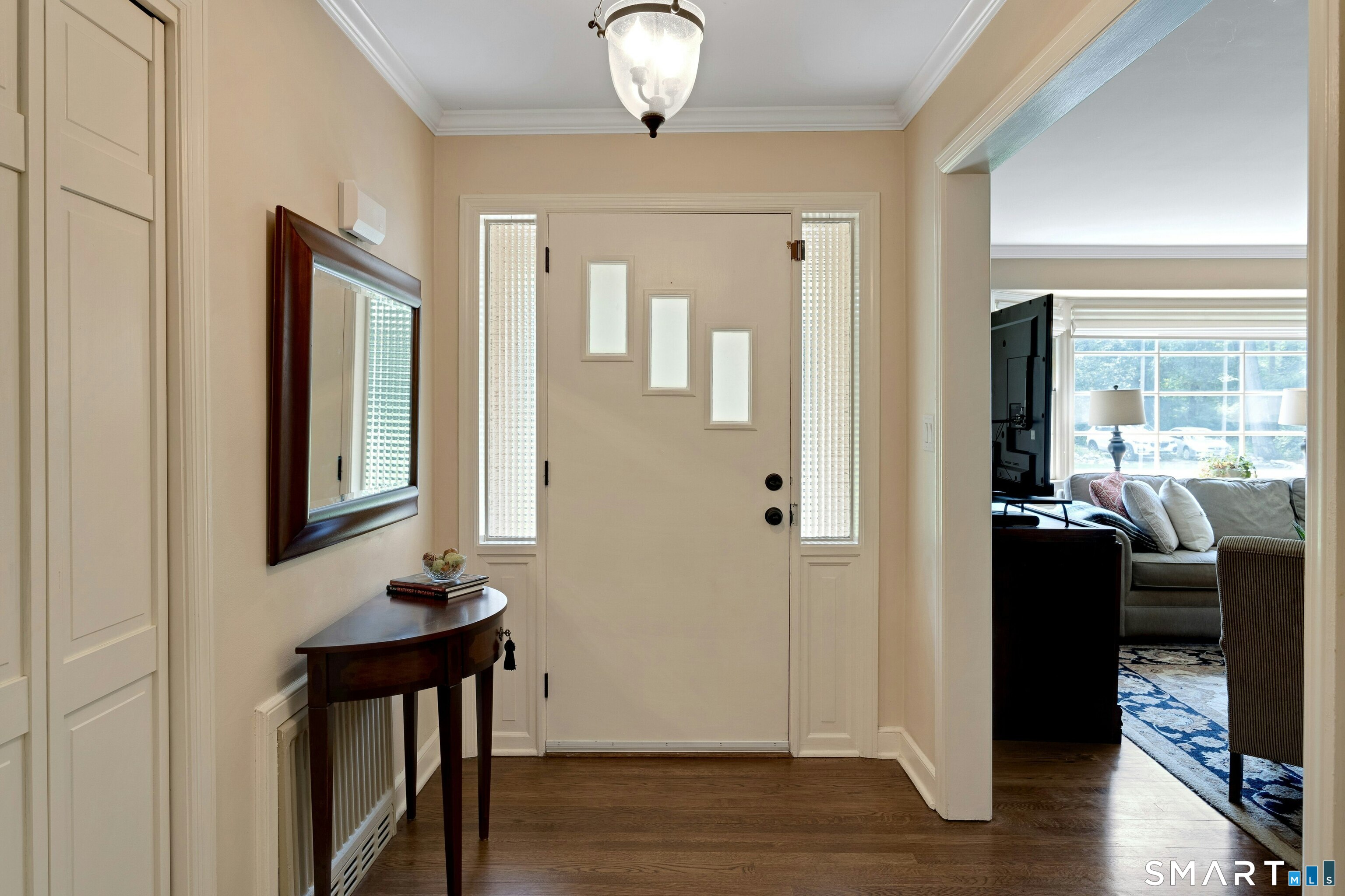 160 Eden Road Stamford, CT 06907 - Photo 3 of 27