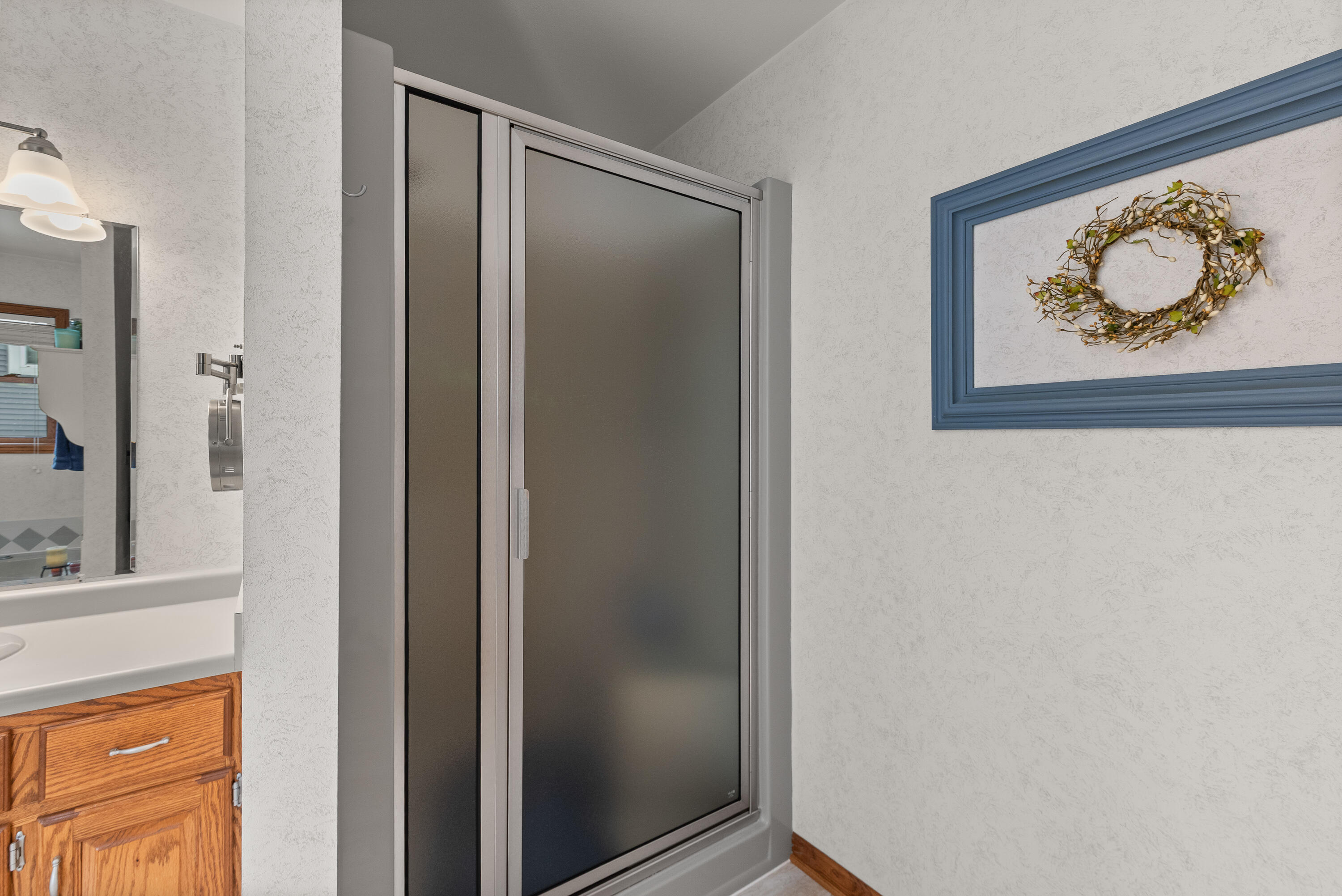 W1072 Hilltop Road Rubicon, WI 53078 - Photo 22 of 51 Shower