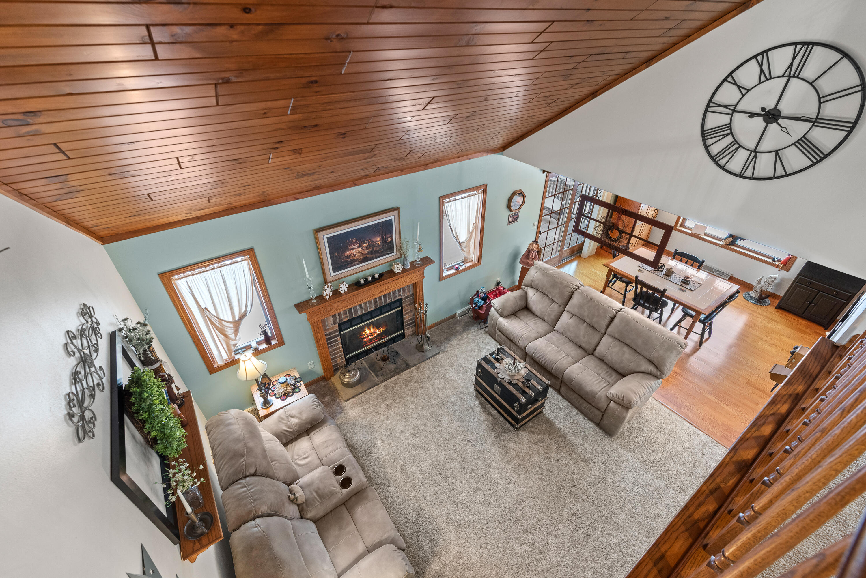 W1072 Hilltop Road Rubicon, WI 53078 - Photo 30 of 51 Open to living room