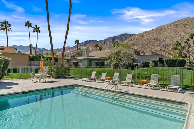 $3,100 | 215 Calle Bravo, Palm Springs, CA 92264