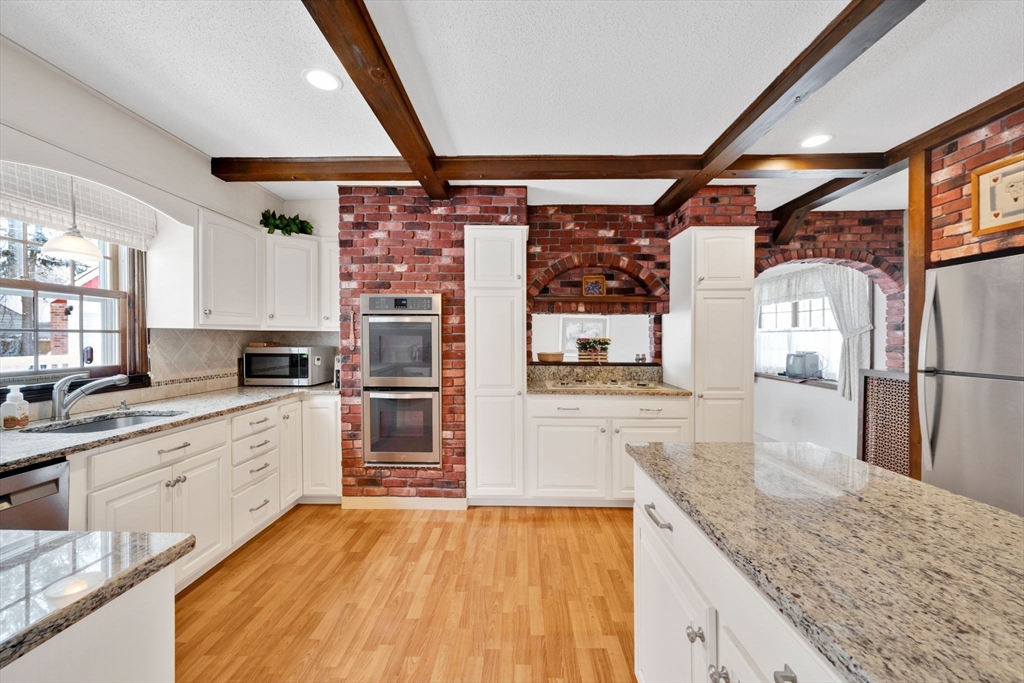 46 Eckington Street Springfield, MA 01108 - Photo 15 of 42 Gallery Image 15
