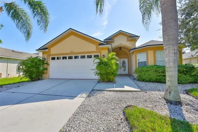 $370,000 | 2613 Thames River Place, Valrico, FL 33596