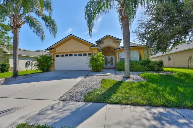 $370,000 | 2613 Thames River Place, Valrico, FL 33596