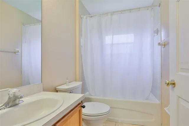 $370,000 | 2613 Thames River Place, Valrico, FL 33596