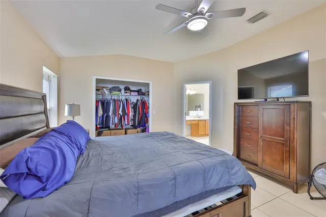 $370,000 | 2613 Thames River Place, Valrico, FL 33596