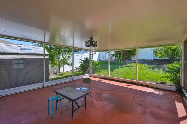 $370,000 | 2613 Thames River Place, Valrico, FL 33596