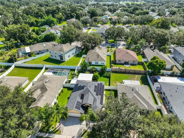 $370,000 | 2613 Thames River Place, Valrico, FL 33596