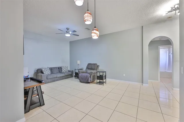 $370,000 | 2613 Thames River Place, Valrico, FL 33596