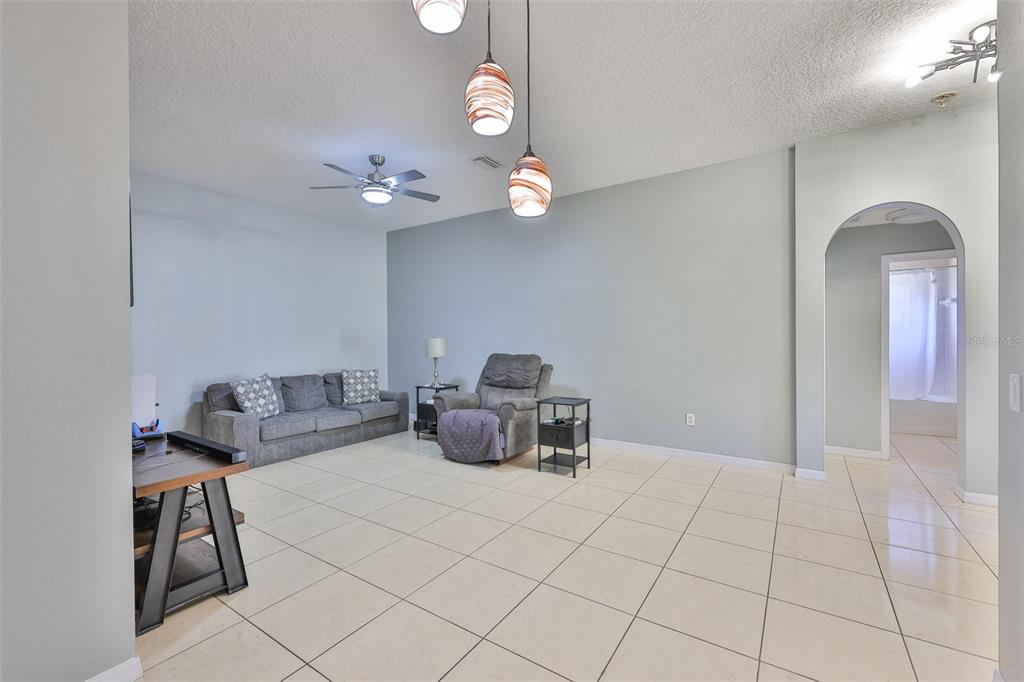 2613 Thames River Place Valrico, FL 33596 - Photo 7 of 41 a living room with furniture