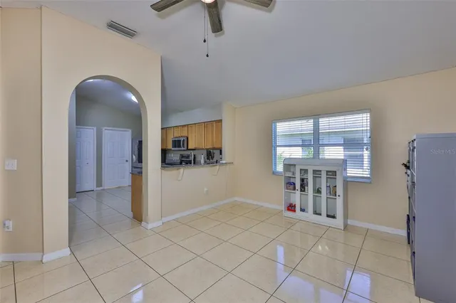 $370,000 | 2613 Thames River Place, Valrico, FL 33596