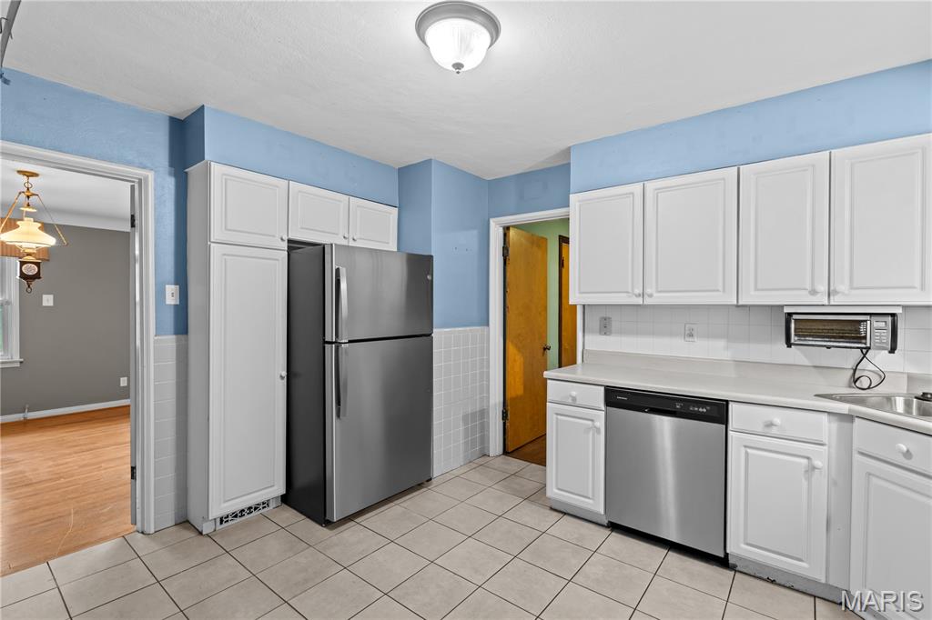 425 Linum Lane Webster Groves, MO 63119 - Photo 9 of 24