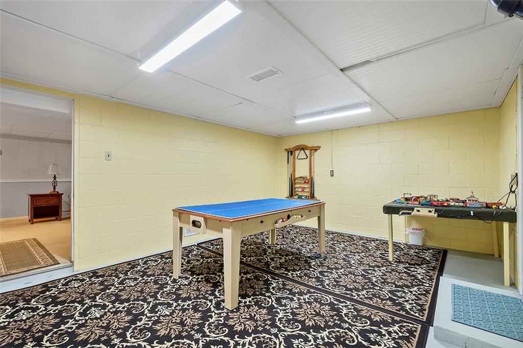 33 Bellview Drive McKees Rocks, PA 15136 - Photo 17 of 25 Gallery Image 17