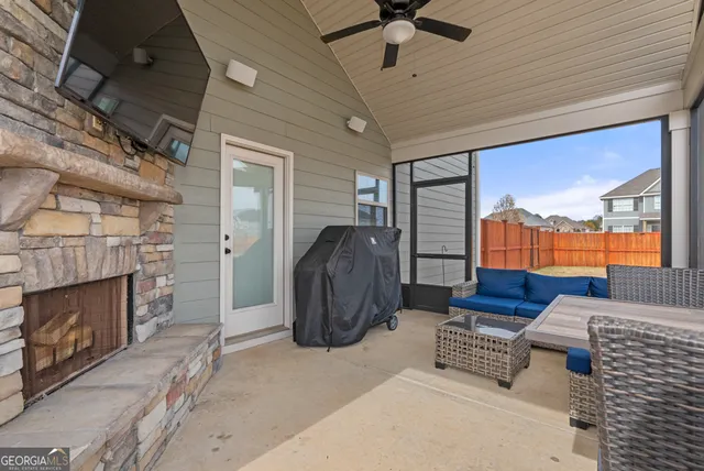 $425,000 | 2 Pearl Moss Lane, Kathleen, GA 31047