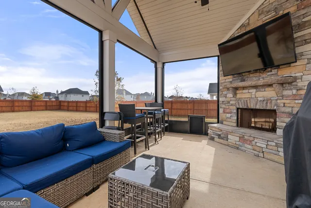 $425,000 | 2 Pearl Moss Lane, Kathleen, GA 31047