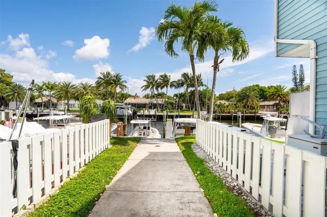 $2,700 | 2683 Northeast 15th Street, Unit 2683, Pompano Beach, FL 33062