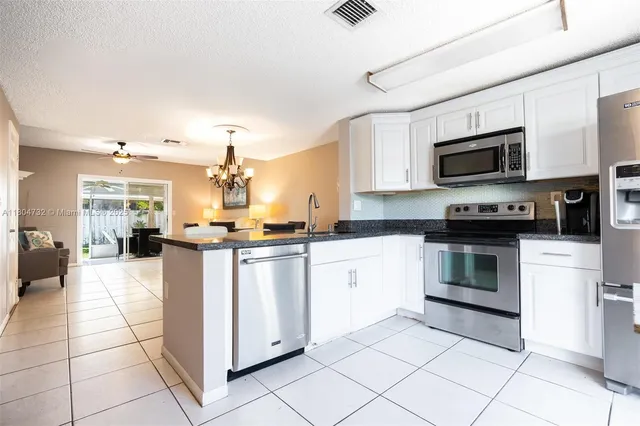 $2,700 | 2683 Northeast 15th Street, Unit 2683, Pompano Beach, FL 33062