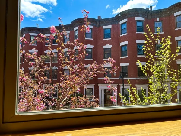 $3,100 | 103 Gainsborough Street, Unit 203, Boston, MA 02115