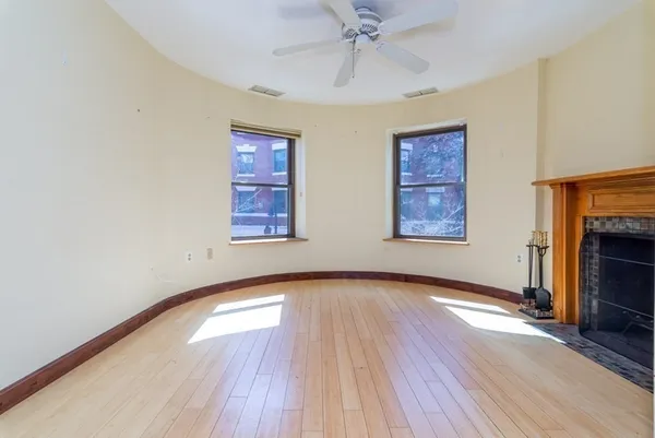 $3,100 | 103 Gainsborough Street, Unit 203, Boston, MA 02115