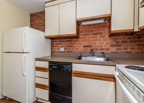 $3,100 | 103 Gainsborough Street, Unit 203, Boston, MA 02115
