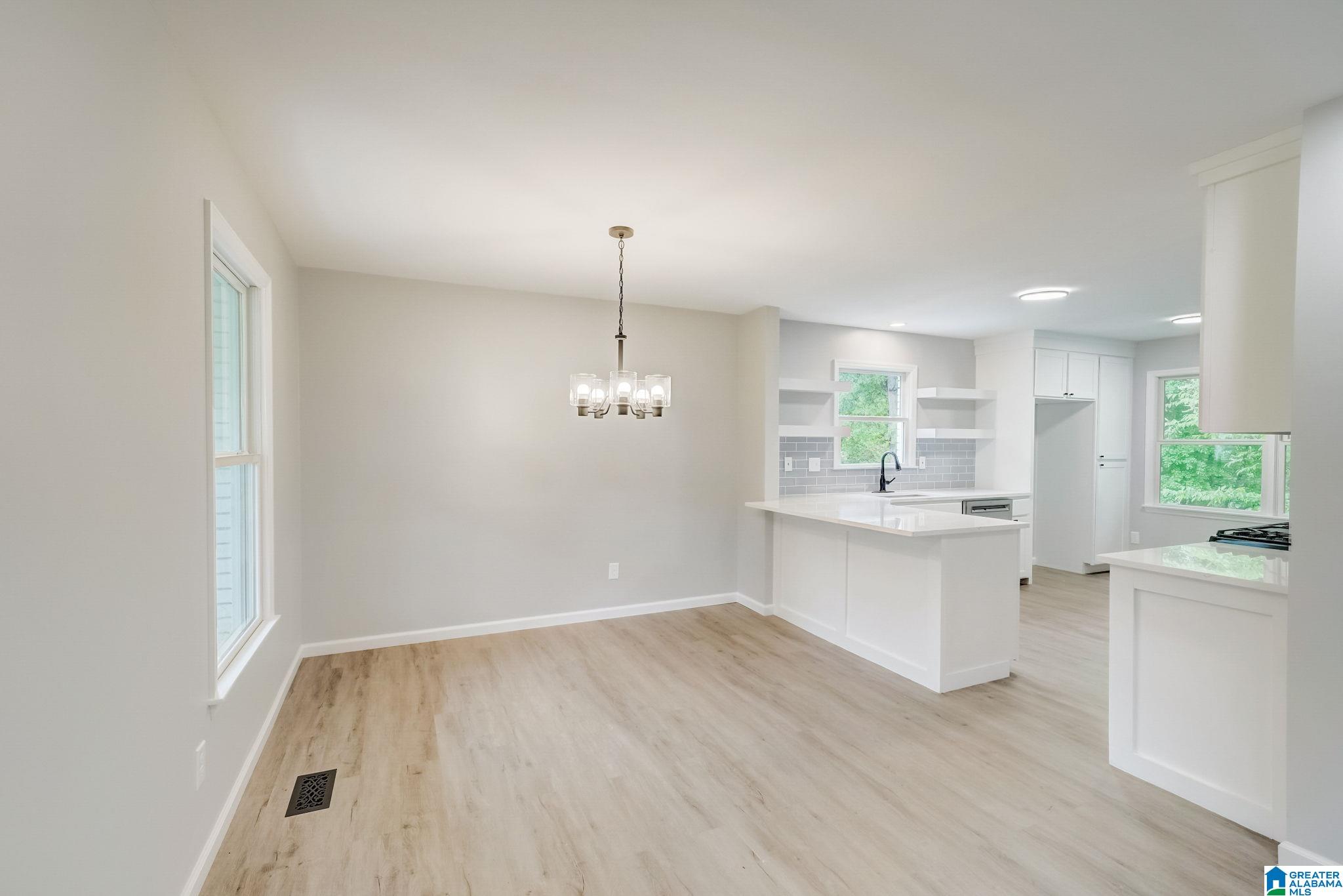 2039 Arnold Road Birmingham, AL 35216 - Photo 5 of 25