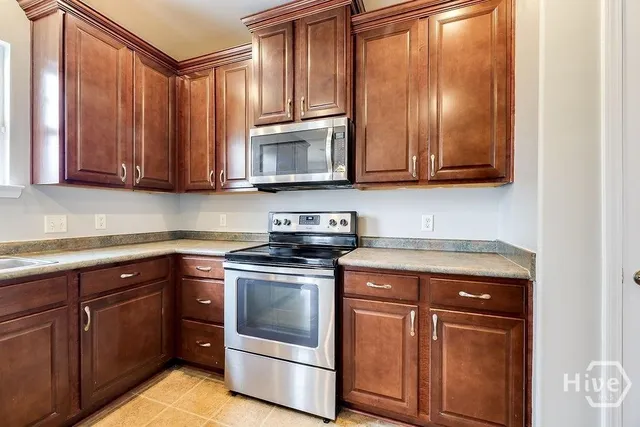 $2,900 | 34 Crystal Lake Drive, Port Wentworth, GA 31407