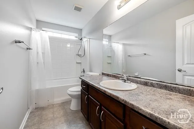 $2,900 | 34 Crystal Lake Drive, Port Wentworth, GA 31407