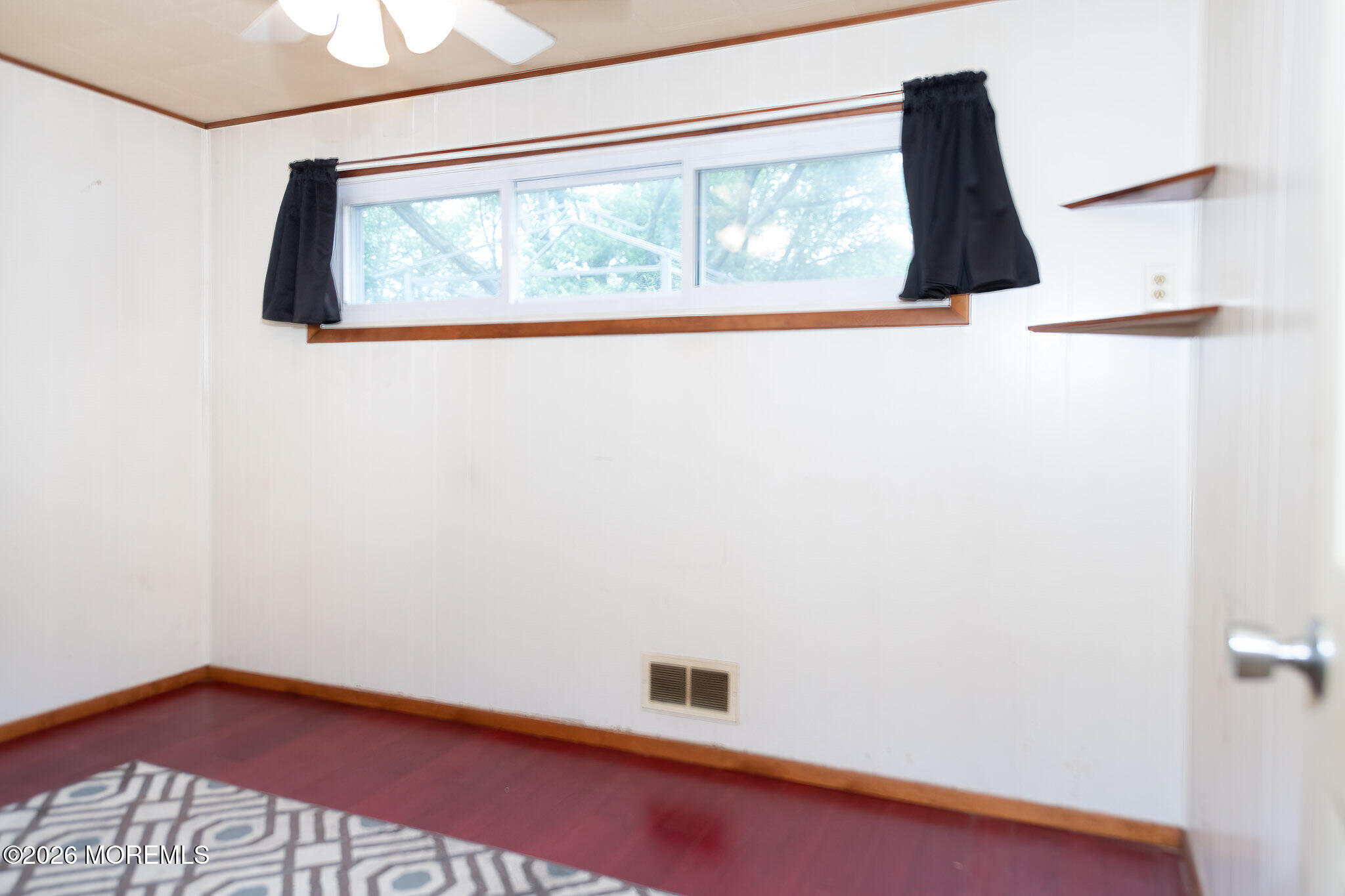 302 Edgeview Road Keyport, NJ 07735 - Photo 7 of 20 302 Edgeview Rd-8