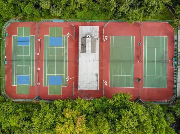 a view of a tennis court