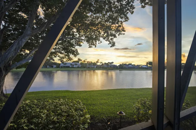 $1,650,000 | 10818 Ashmont Drive, Boca Raton, FL 33498