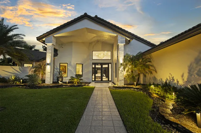 $1,650,000 | 10818 Ashmont Drive, Boca Raton, FL 33498