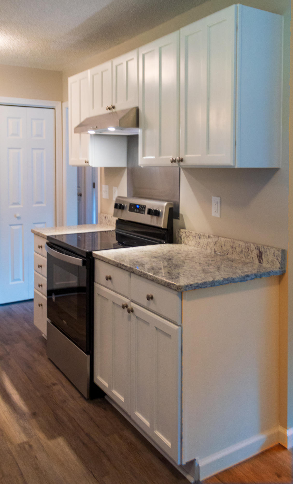 5600 Inca Lane Kingsport, TN 37664 - Photo 37 of 47 Kitchen - Stove
