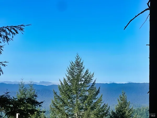 $350,000 | 4020 Ridge Circle, Willits, CA 95490