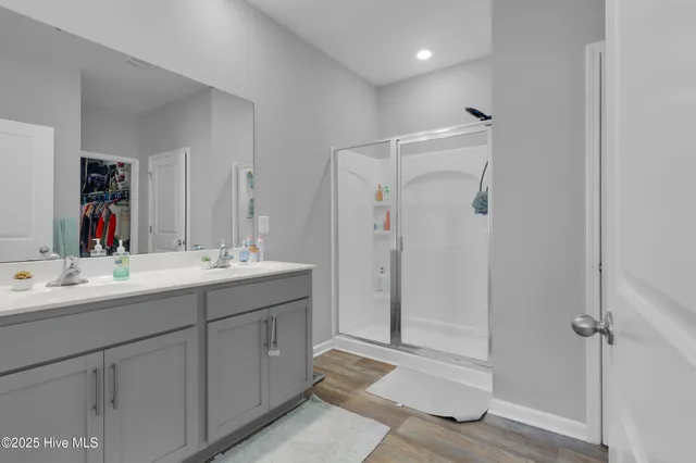 $2,300 | 402 Isabelle Street, New Bern, NC 28560