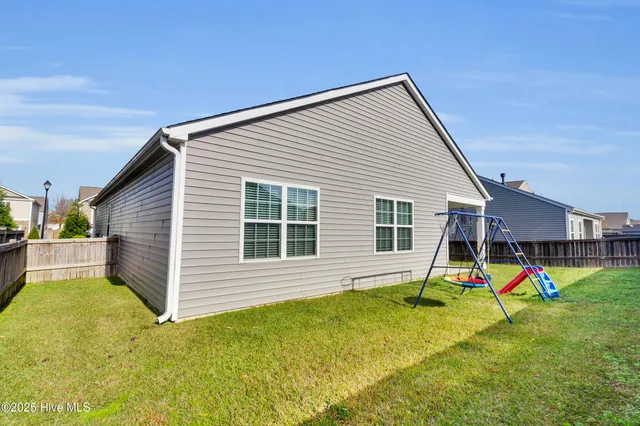 $2,300 | 402 Isabelle Street, New Bern, NC 28560