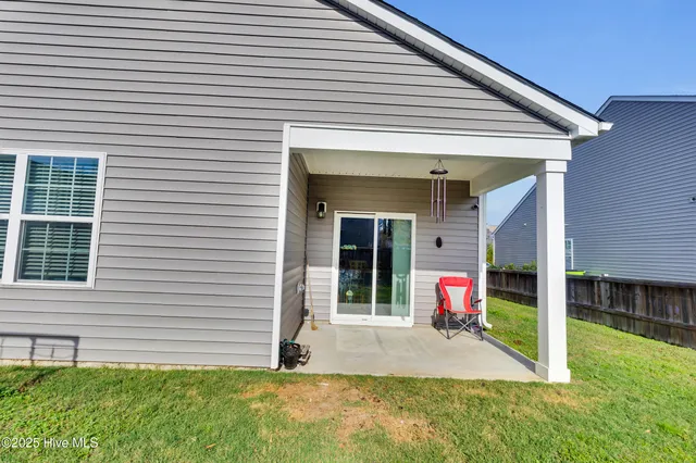 $2,300 | 402 Isabelle Street, New Bern, NC 28560