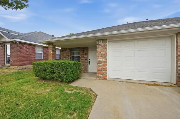 $1,400 | 2000 Monte Cristo Way, Sherman, TX 75092