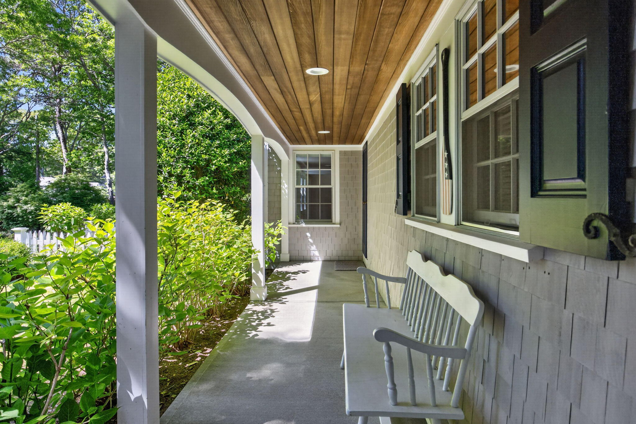 106 Hathaway Road Osterville, MA 02655 - Photo 3 of 31 28-28-PF0A3669