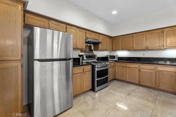 $3,800 | 19335 Ackerman Avenue, Newhall, CA 91321