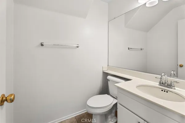 $3,800 | 19335 Ackerman Avenue, Newhall, CA 91321