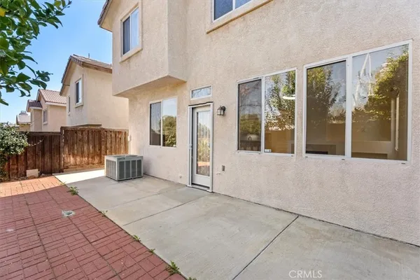 $3,800 | 19335 Ackerman Avenue, Newhall, CA 91321